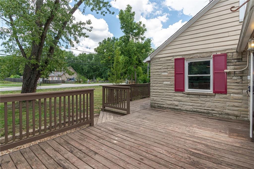 6009 Cooper Road Indianapolis, IN 46228 - Photo 3 of 27 Gallery Image 3