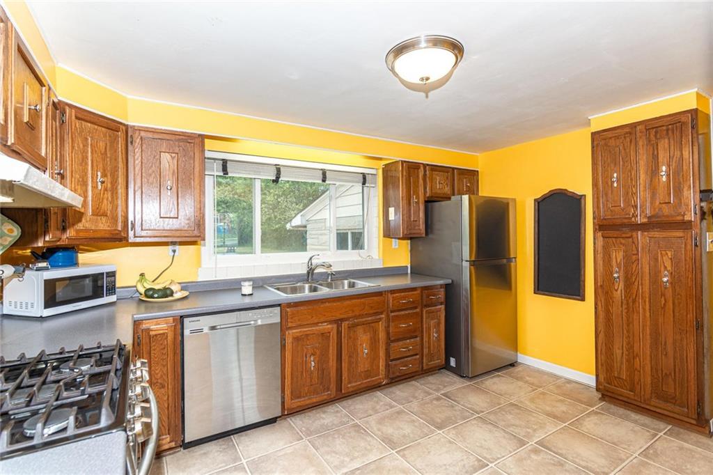 6009 Cooper Road Indianapolis, IN 46228 - Photo 5 of 27 Gallery Image 5