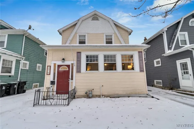 $259,900 | 376 West Hazeltine Avenue, Tonawanda, NY 14217
