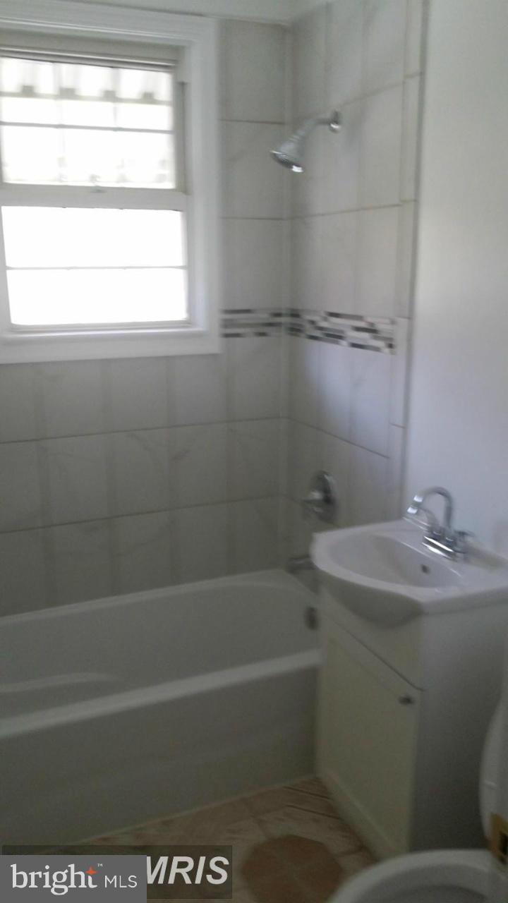 6951 Decatur Street Hyattsville, MD 20784 - Photo 6 of 6 Bath