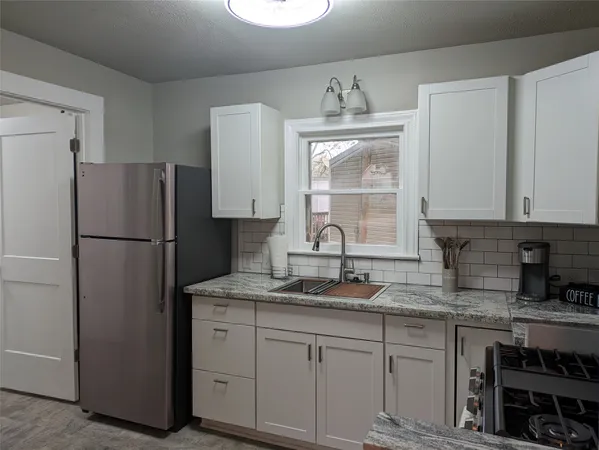 $1,500 | 418 Waco Avenue, League City, TX 77573