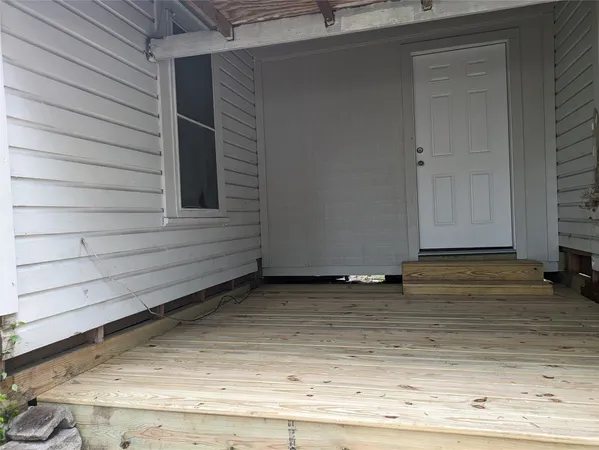 $1,500 | 418 Waco Avenue, League City, TX 77573