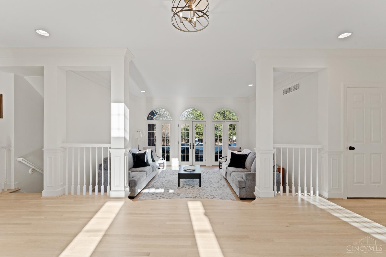 7948 Kugler Mill Road Cincinnati, OH 45243 - Photo 11 of 30 Gallery Image 11