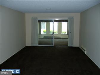 781 Risley Road, Unit A Monroe Township, NJ 08831 - Photo 4 of 12 Living Room