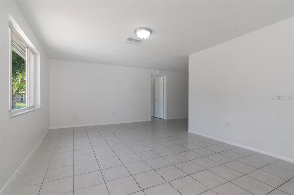 7908 Rusty Oak Drive New Port Richey, FL 34653 - Photo 3 of 38