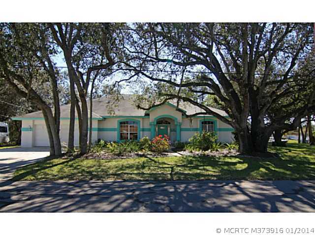 460 Southwest Harbor Street Stuart, FL 34997 - Photo 1 of 17 Exterior Front.