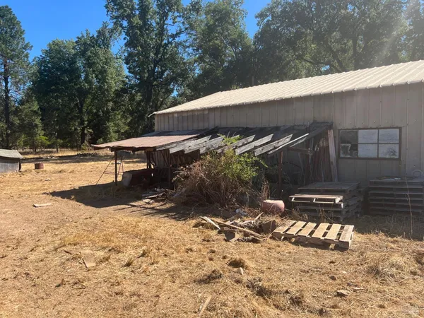 $249,000 | 46145 Meadow Lane North, Laytonville, CA 95454