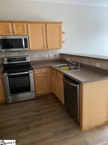 $1,850 | 16 Minots Ledge Lane, Simpsonville, SC 29681