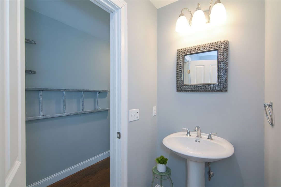 34 Hickory Road Cumberland, RI 02864 - Photo 5 of 30