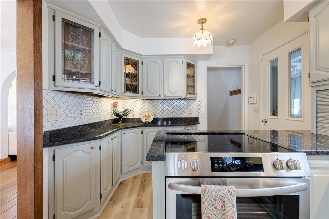 22 Ridgeview Drive Perinton, NY 14445 - Photo 13 of 28