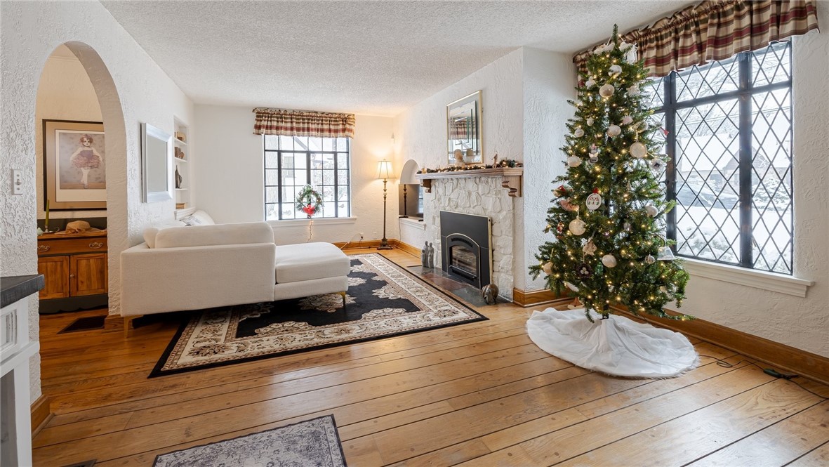 22 Ridgeview Drive Perinton, NY 14445 - Photo 5 of 28