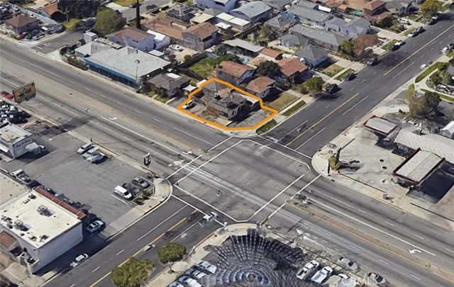 $899,000 | 16811 Lakewood Boulevard, Bellflower, CA 90706