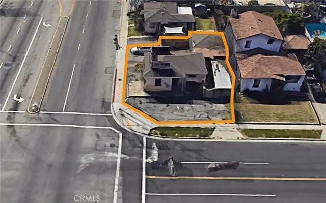 $899,000 | 16811 Lakewood Boulevard, Bellflower, CA 90706