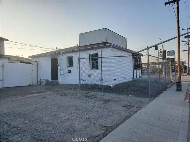 $899,000 | 16811 Lakewood Boulevard, Bellflower, CA 90706