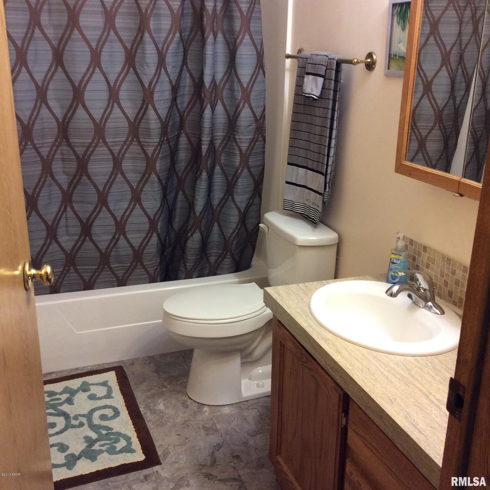 501 South Forest Street Belle Rive, IL 62810 - Photo 20 of 32
