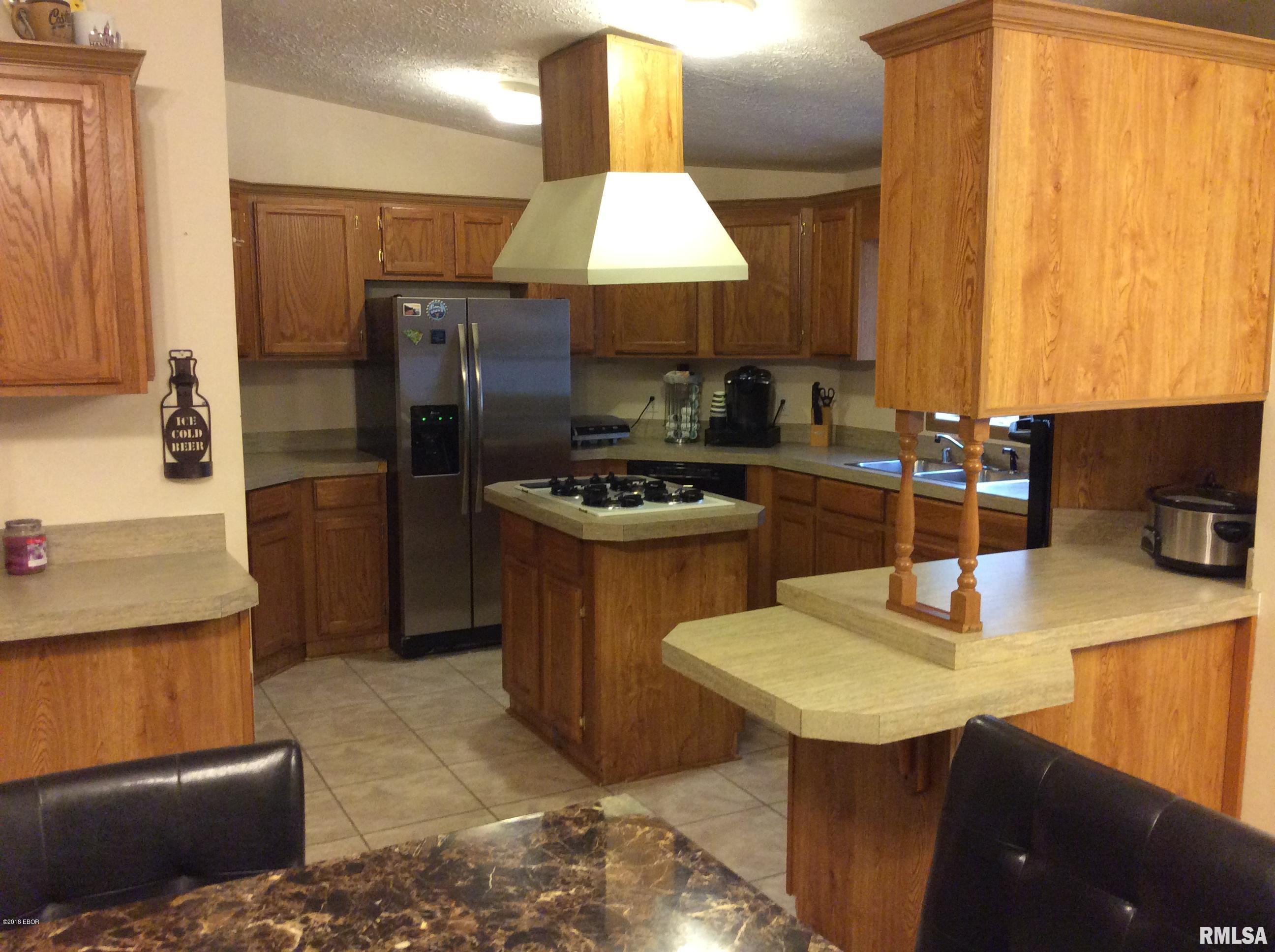 501 South Forest Street Belle Rive, IL 62810 - Photo 8 of 32