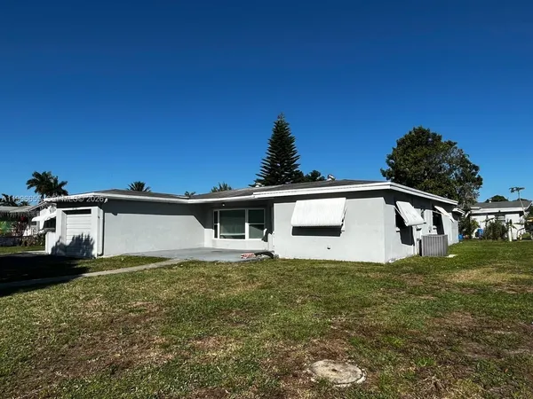 $4,942 | 4753 Northwest 41st Street, Lauderdale Lakes, FL 33319