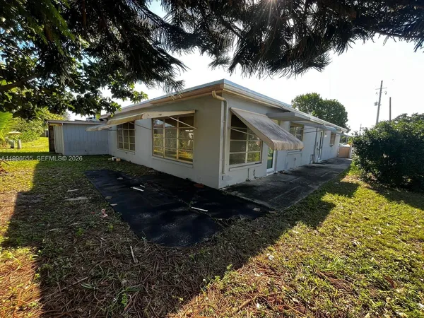 $4,942 | 4753 Northwest 41st Street, Lauderdale Lakes, FL 33319