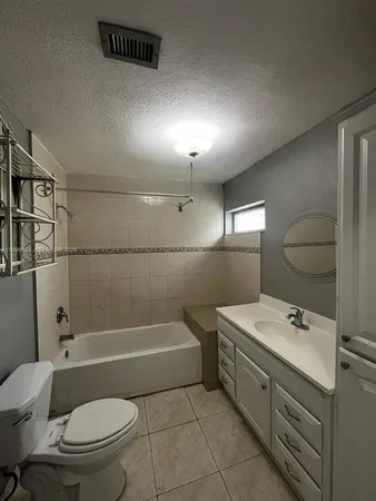 $4,942 | 4753 Northwest 41st Street, Lauderdale Lakes, FL 33319