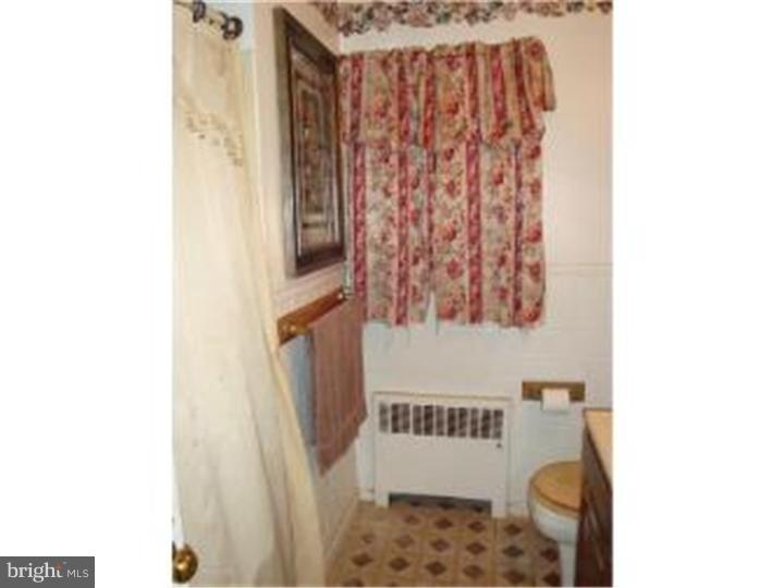411 Abbott Road Hatboro, PA 19040 - Photo 15 of 25 Bathroom