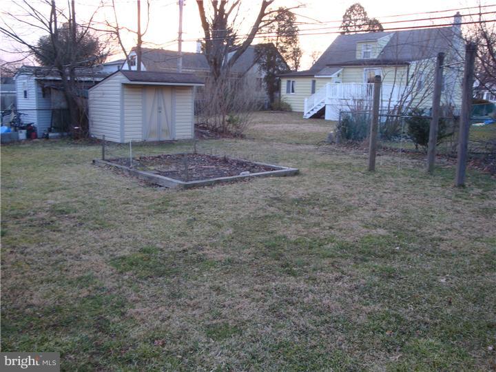 411 Abbott Road Hatboro, PA 19040 - Photo 20 of 25 Back Yard