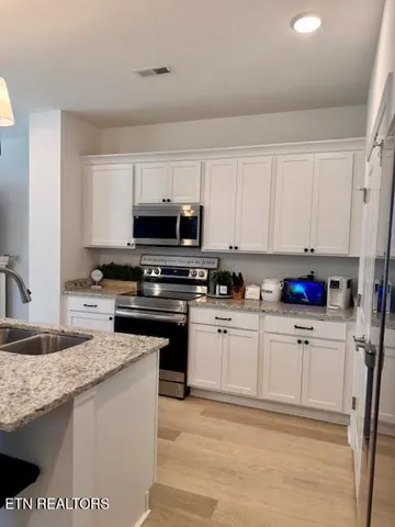 $359,000 | 8405 Whisper Lane, Powell, TN 37849