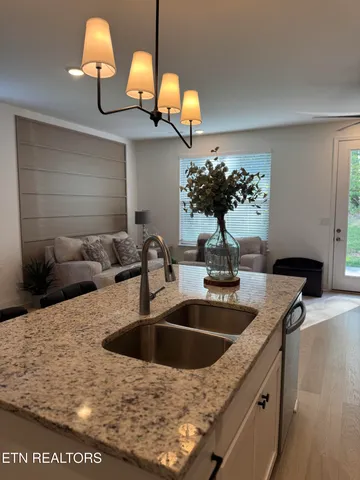 $359,000 | 8405 Whisper Lane, Powell, TN 37849