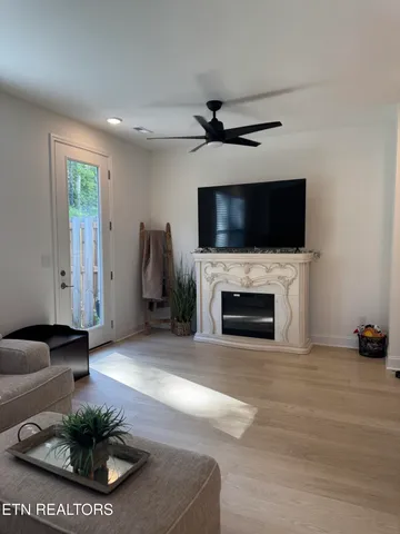 $359,000 | 8405 Whisper Lane, Powell, TN 37849