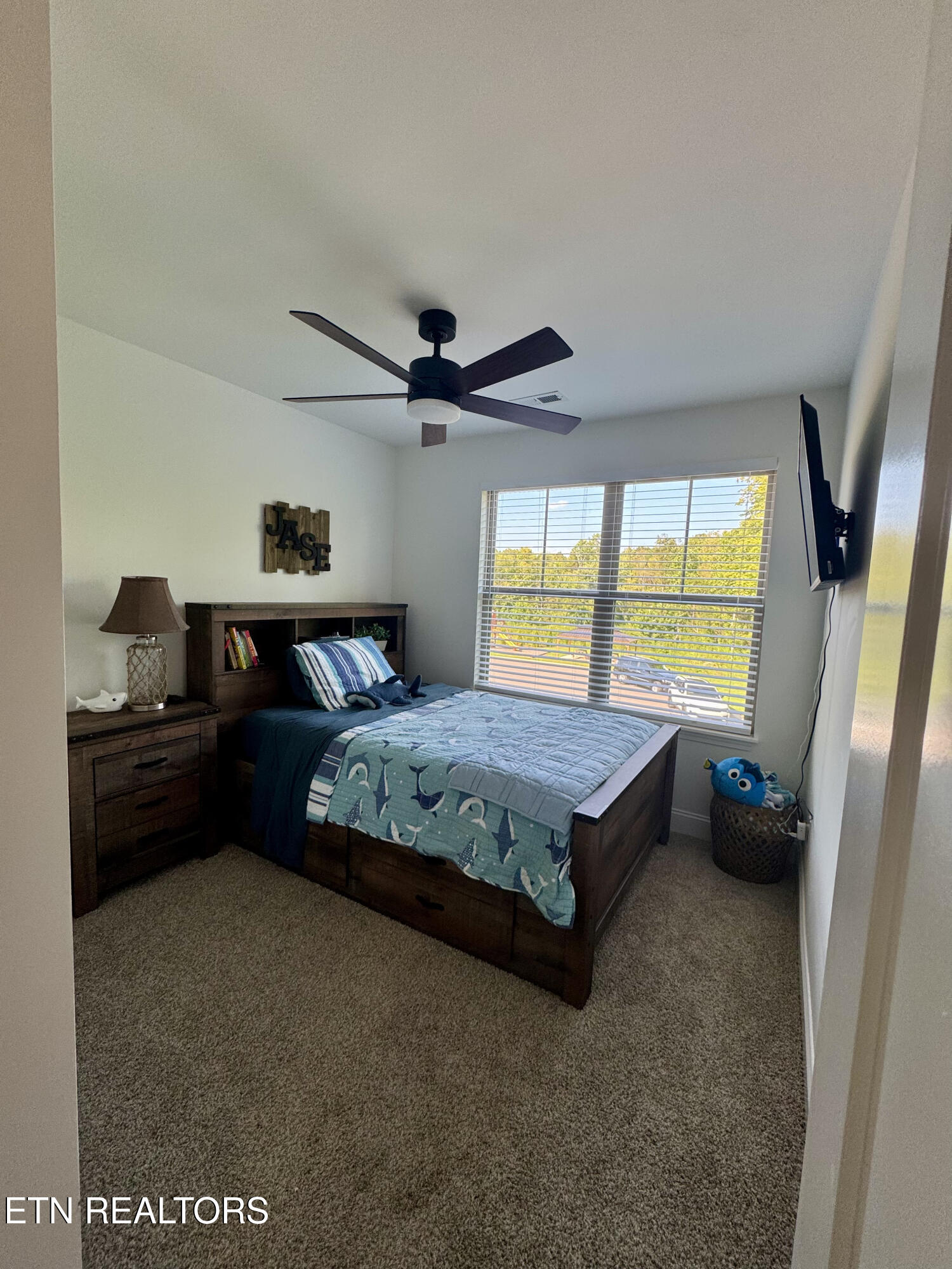 8405 Whisper Lane Powell, TN 37849 - Photo 30 of 36 IMG_8151