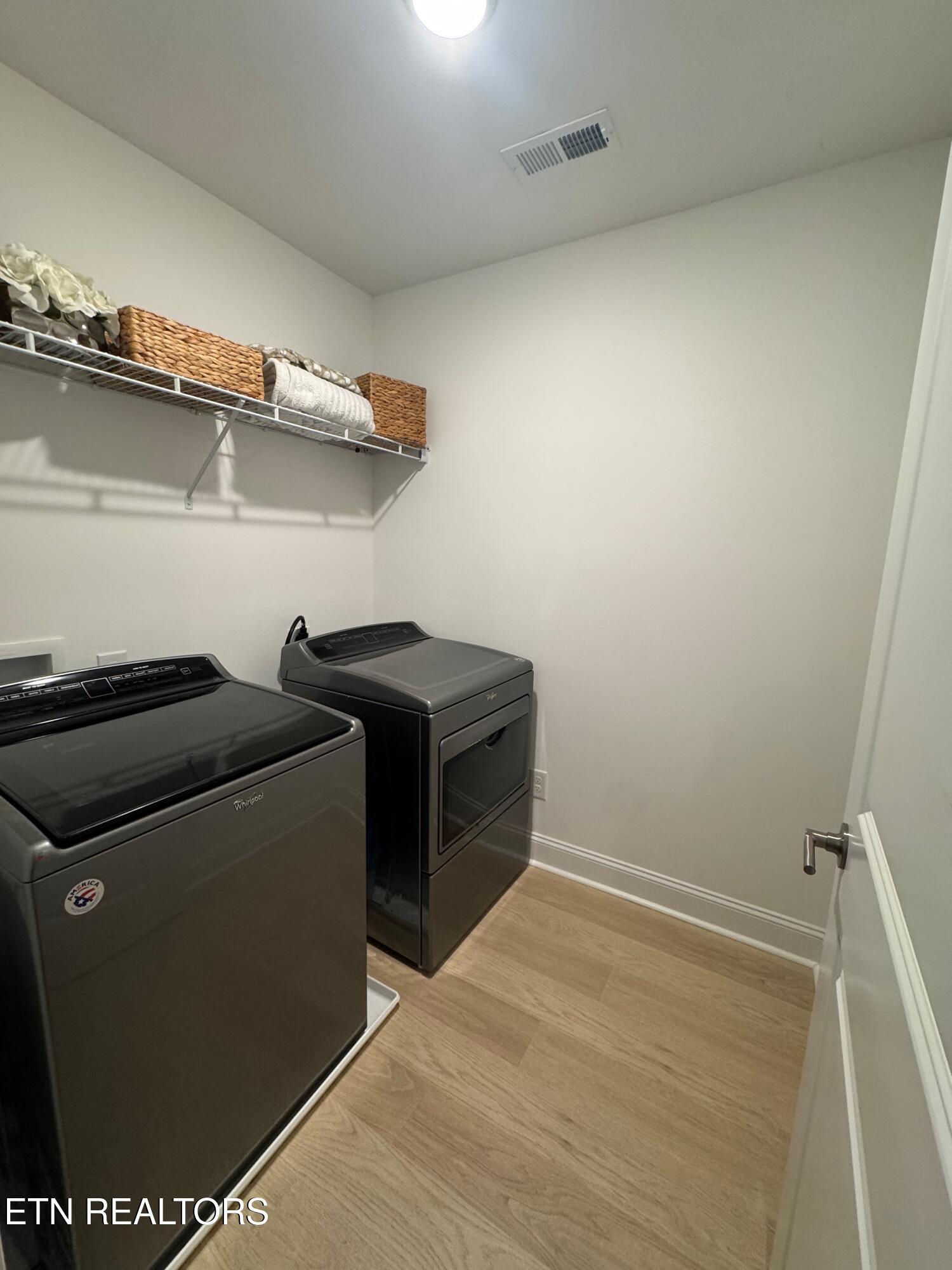 8405 Whisper Lane Powell, TN 37849 - Photo 36 of 36 IMG_8176