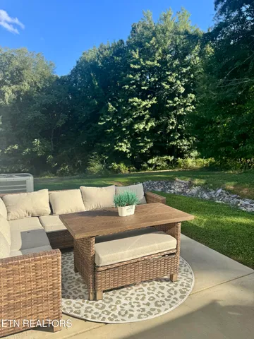 $359,000 | 8405 Whisper Lane, Powell, TN 37849