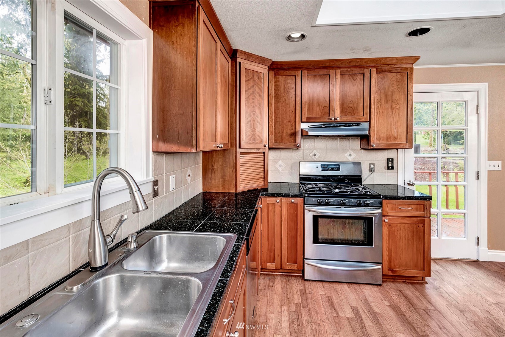 28207 Southeast Issaquah-Fall City Road Fall City, WA 98024 - Photo 12 of 40 Gallery Image 12