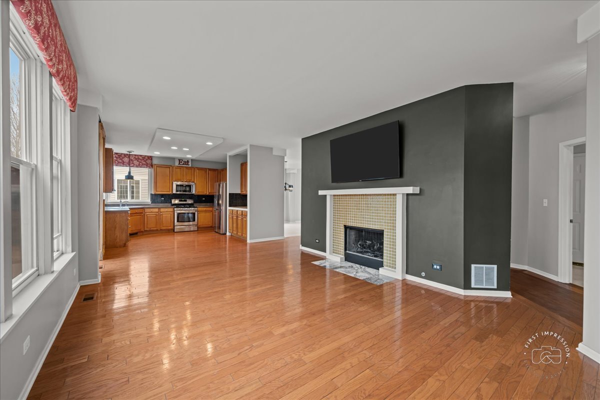 1635 Rosehall Lane Elgin, IL 60123 - Photo 12 of 29