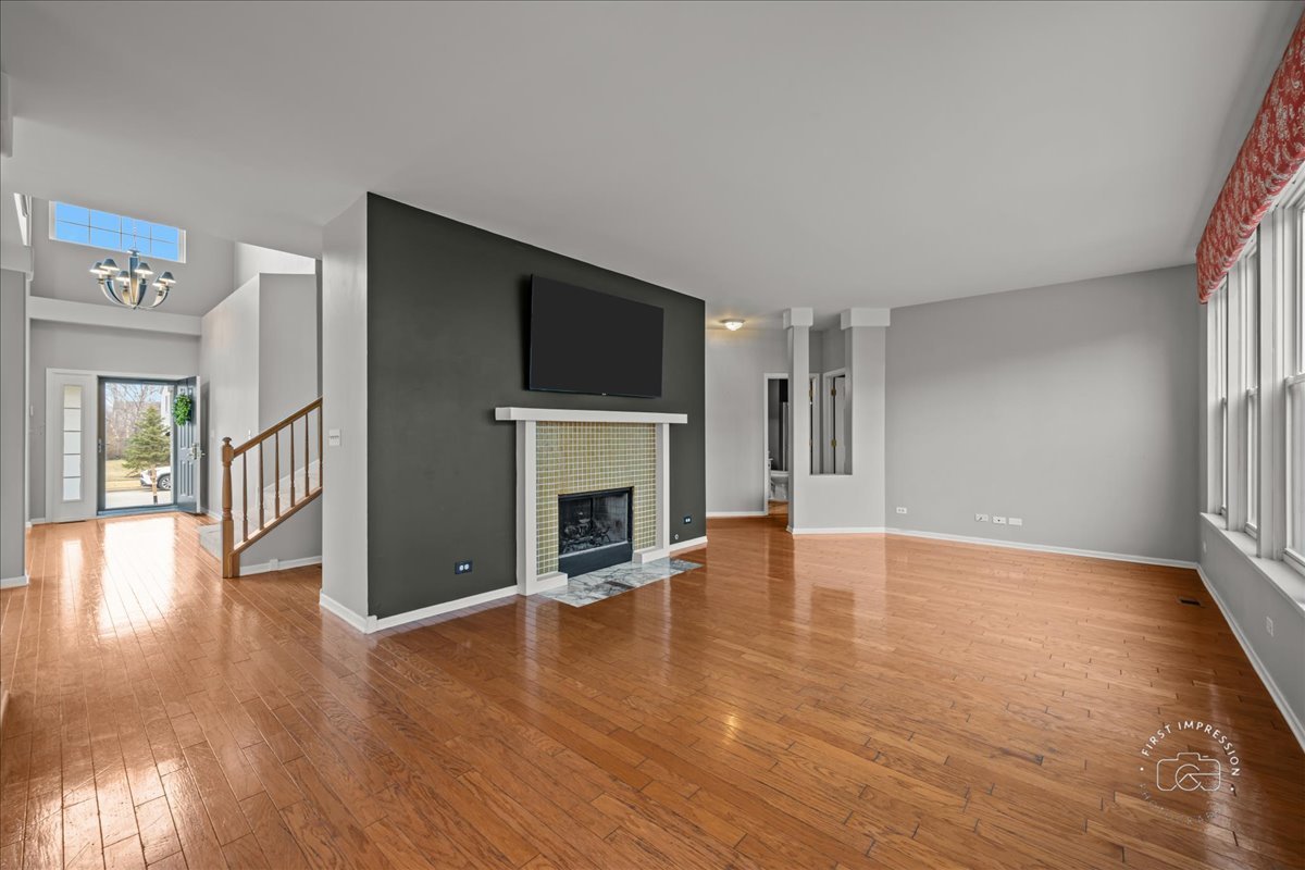 1635 Rosehall Lane Elgin, IL 60123 - Photo 10 of 29