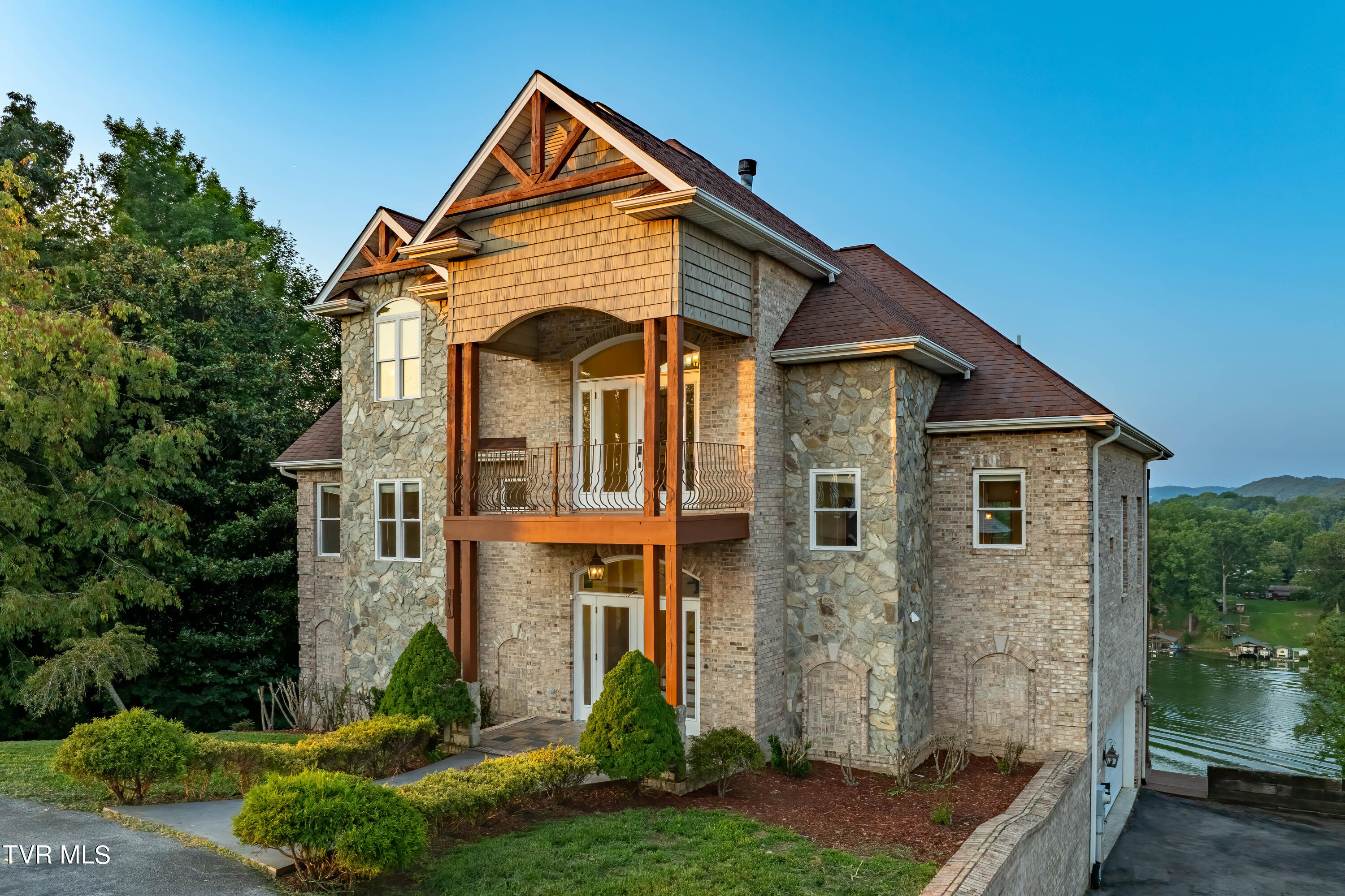 3613 Crest Road Kingsport, TN 37664 - Photo 16 of 58 3613 Crest Rd (17 of 61)