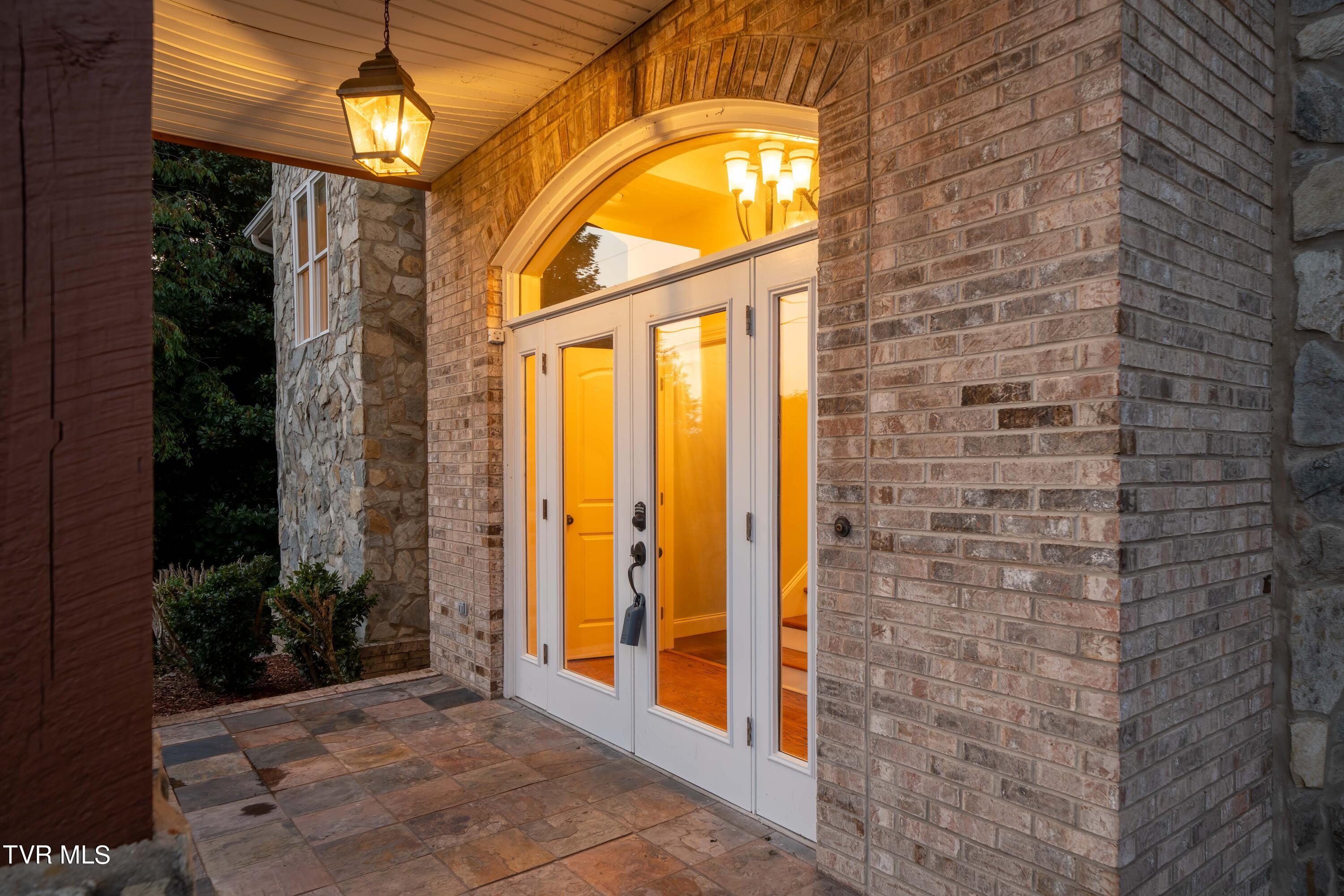 3613 Crest Road Kingsport, TN 37664 - Photo 3 of 58 3613 Crest Rd (3 of 61)