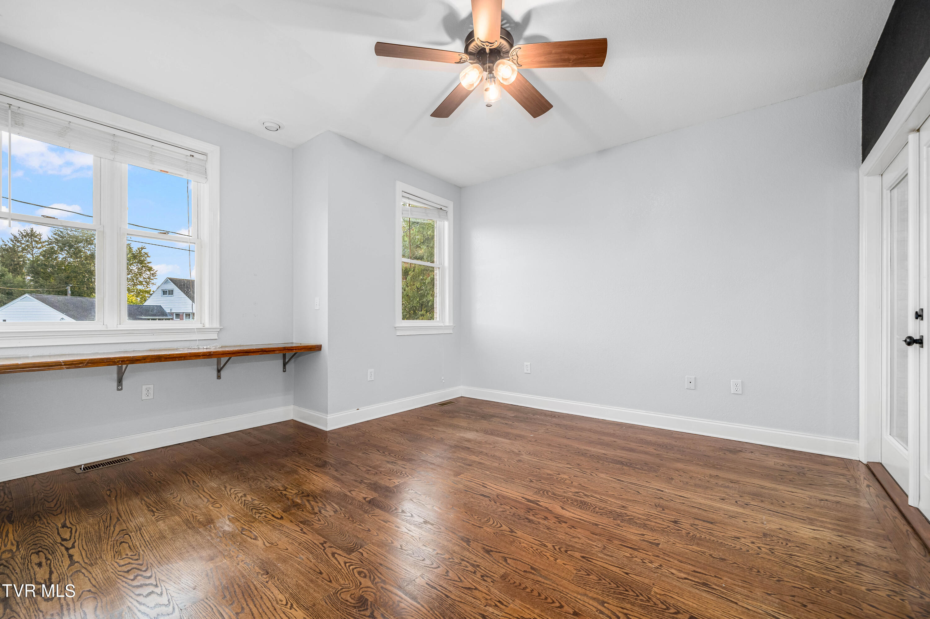 3613 Crest Road Kingsport, TN 37664 - Photo 32 of 58 3613 Crest Rd (35 of 61)