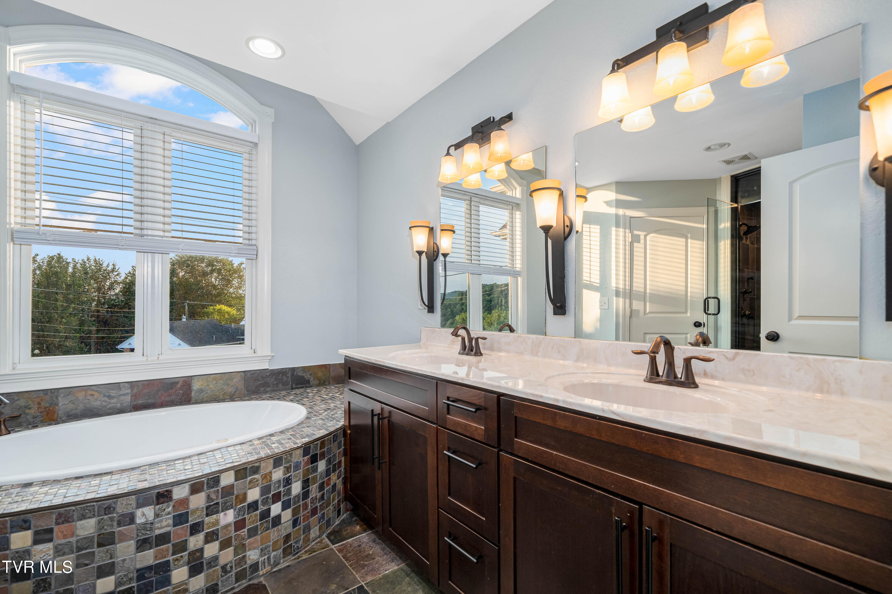 3613 Crest Road Kingsport, TN 37664 - Photo 42 of 58 3613 Crest Rd (44 of 61)