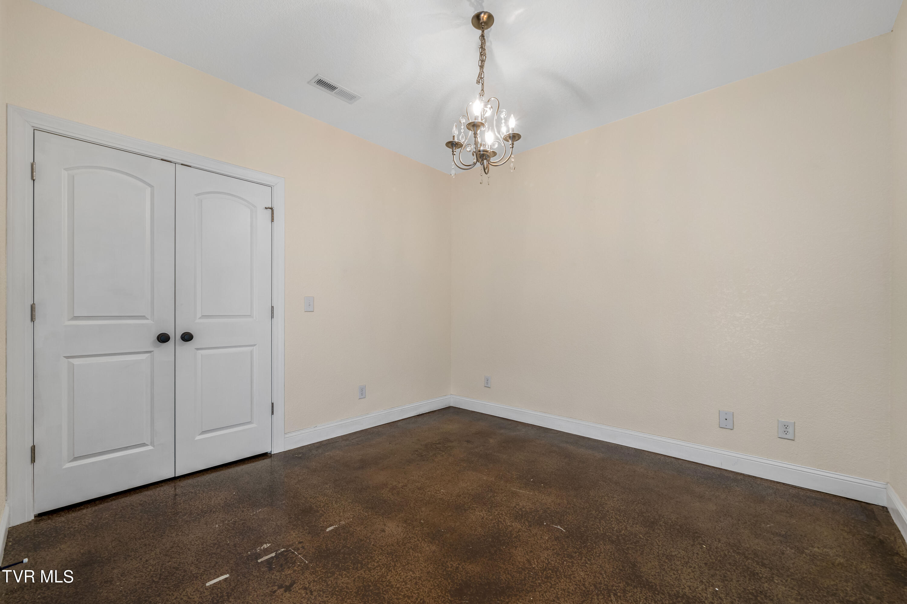 3613 Crest Road Kingsport, TN 37664 - Photo 47 of 58 3613 Crest Rd (49 of 61)