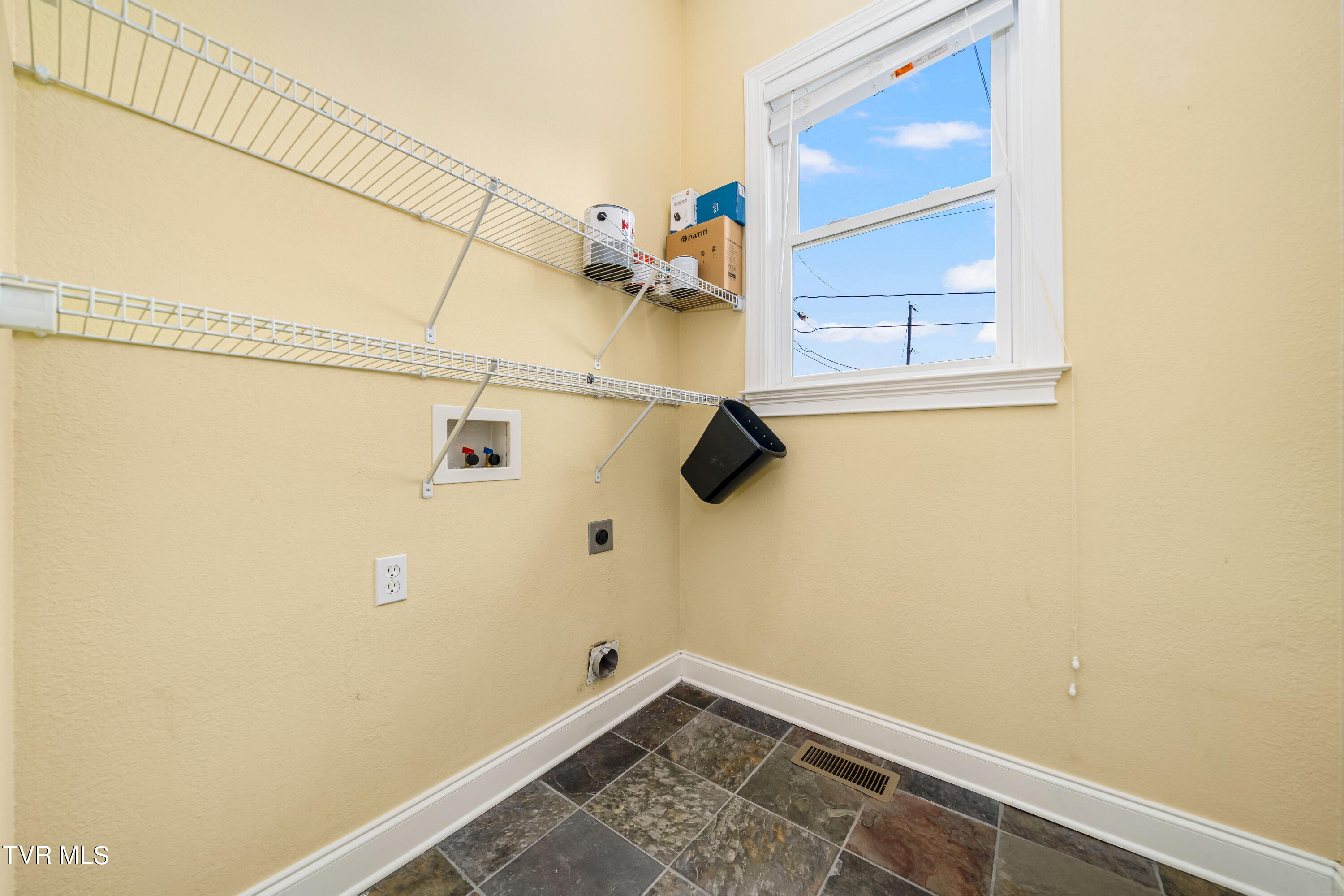 3613 Crest Road Kingsport, TN 37664 - Photo 51 of 58 3613 Crest Rd (33 of 61)