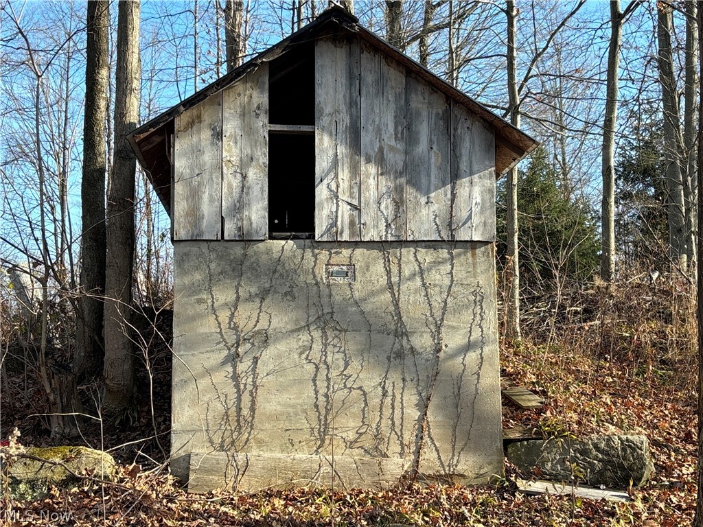 10775 Bell Road Newbury, OH 44065 - Photo 10 of 16 Historic Sugar Bush