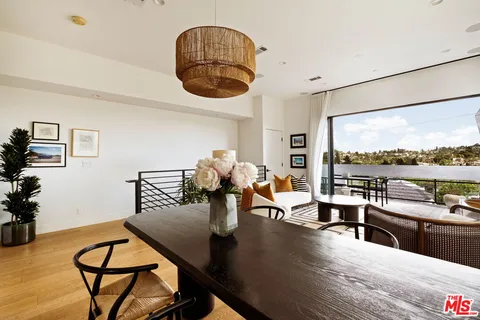 $1,395,000 | 3256 Colony Circle, Los Angeles, CA 90027