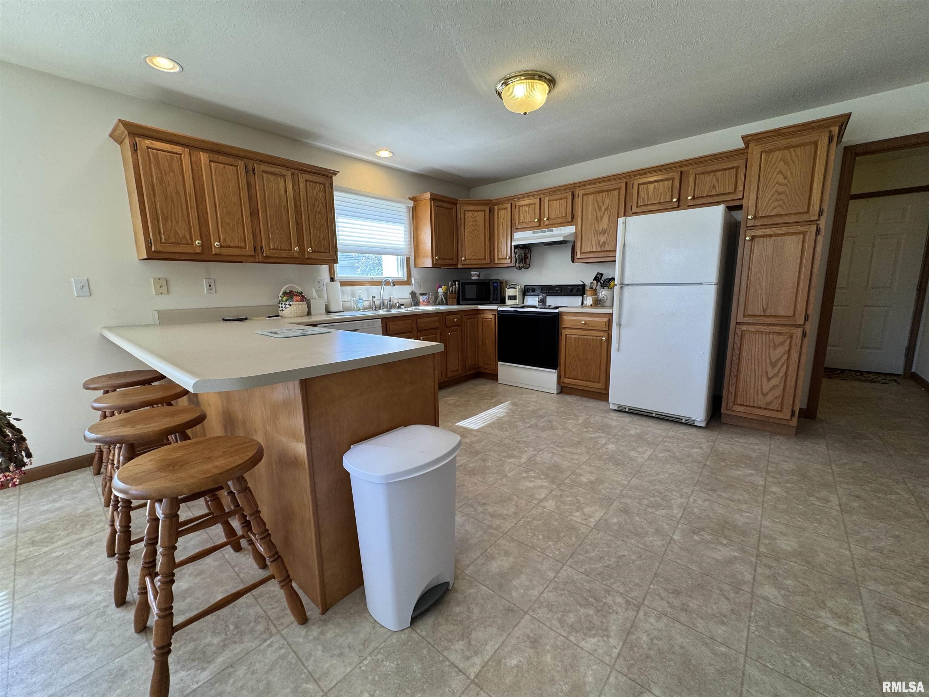 740 1st Street Sherman, IL 62684 - Photo 16 of 44