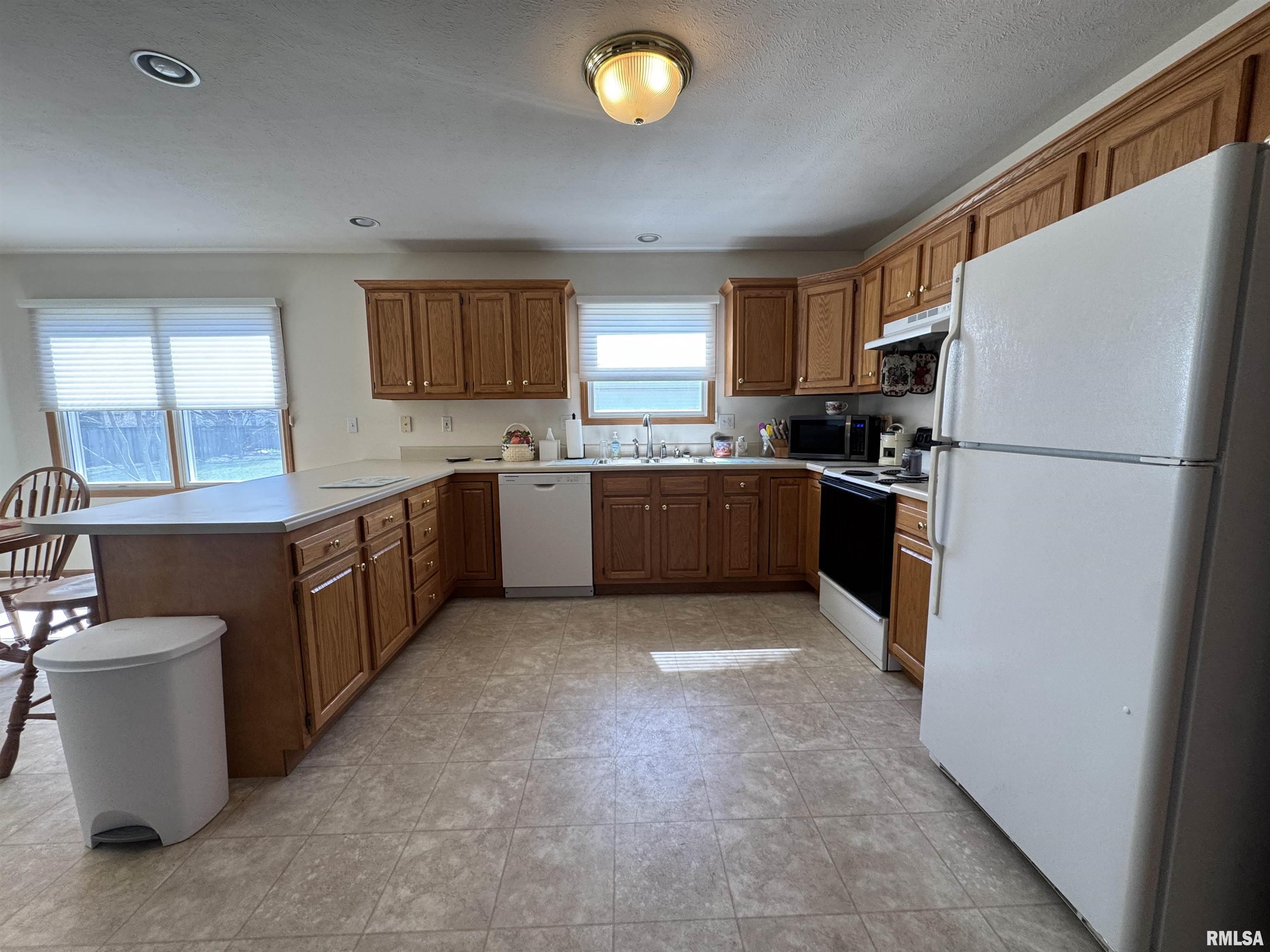 740 1st Street Sherman, IL 62684 - Photo 17 of 44