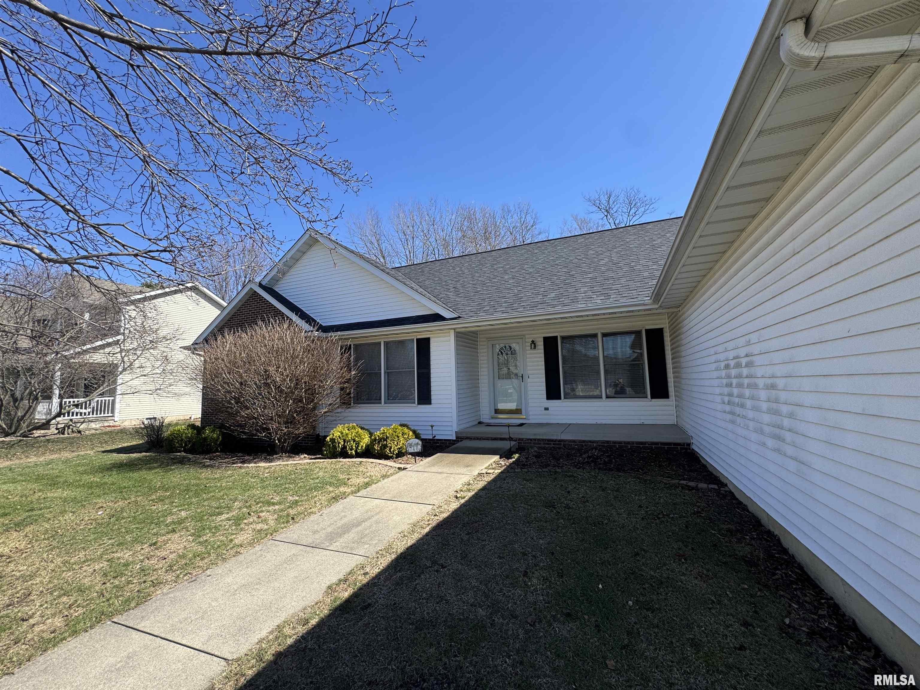 740 1st Street Sherman, IL 62684 - Photo 3 of 44