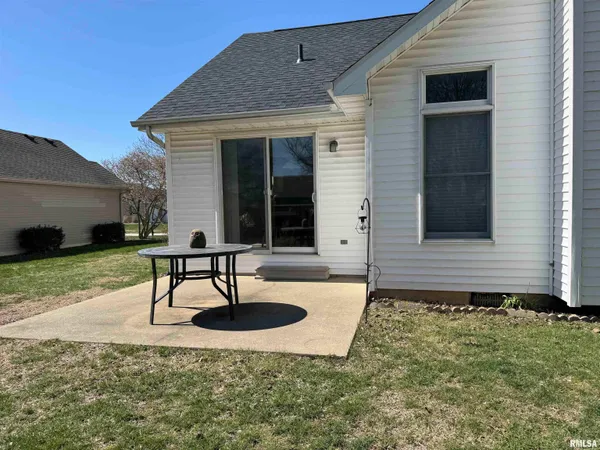 $385,000 | 740 1st Street, Sherman, IL 62684