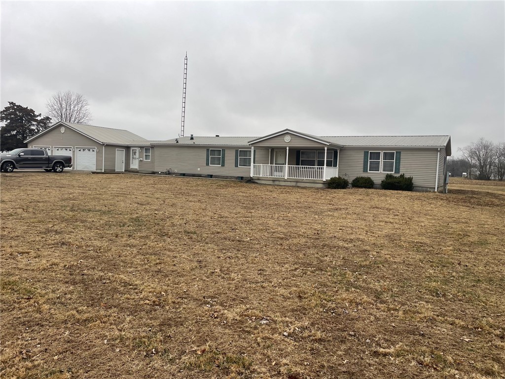 312 5th Street Cowden, IL 62422 - Photo 1 of 24