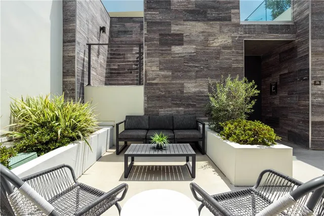 $960,500 | 380 Cordova Street, Unit 403, Pasadena, CA 91101