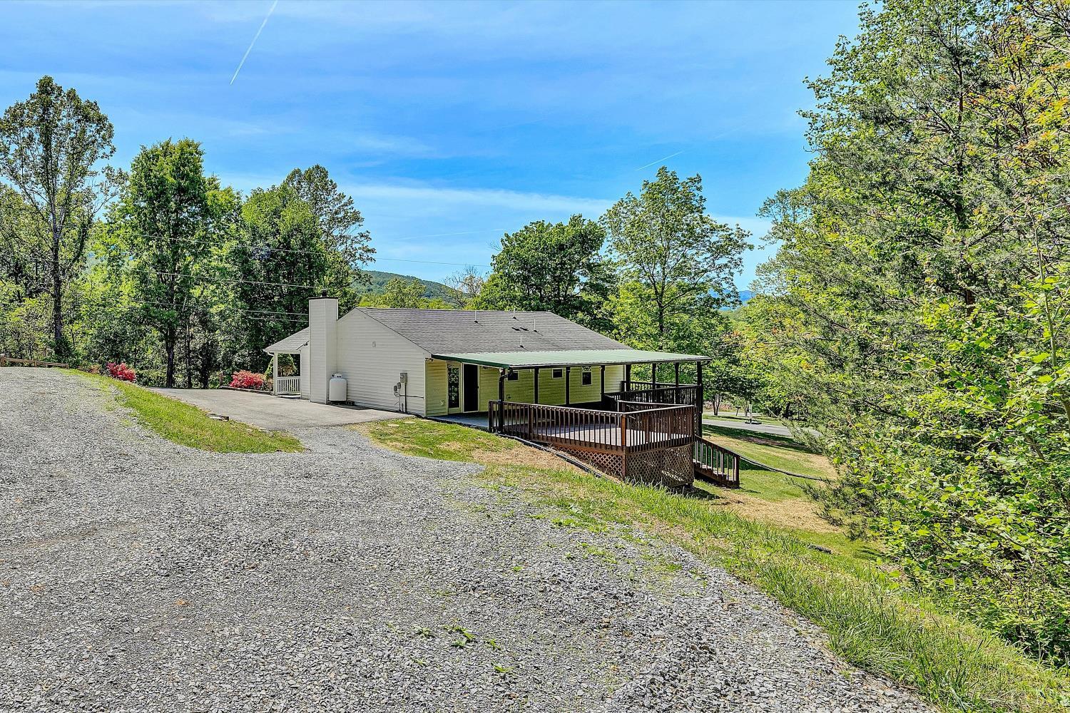1222 Misty Ridge Lane Montvale, VA 24122 - Photo 40 of 42