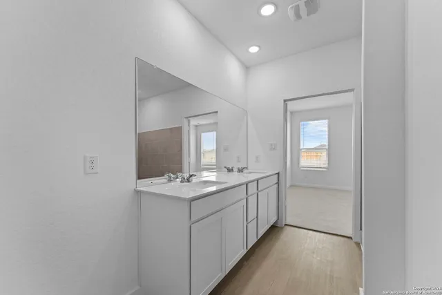 $310,000 | 1875 Nuthatch Ridge, New Braunfels, TX 78130